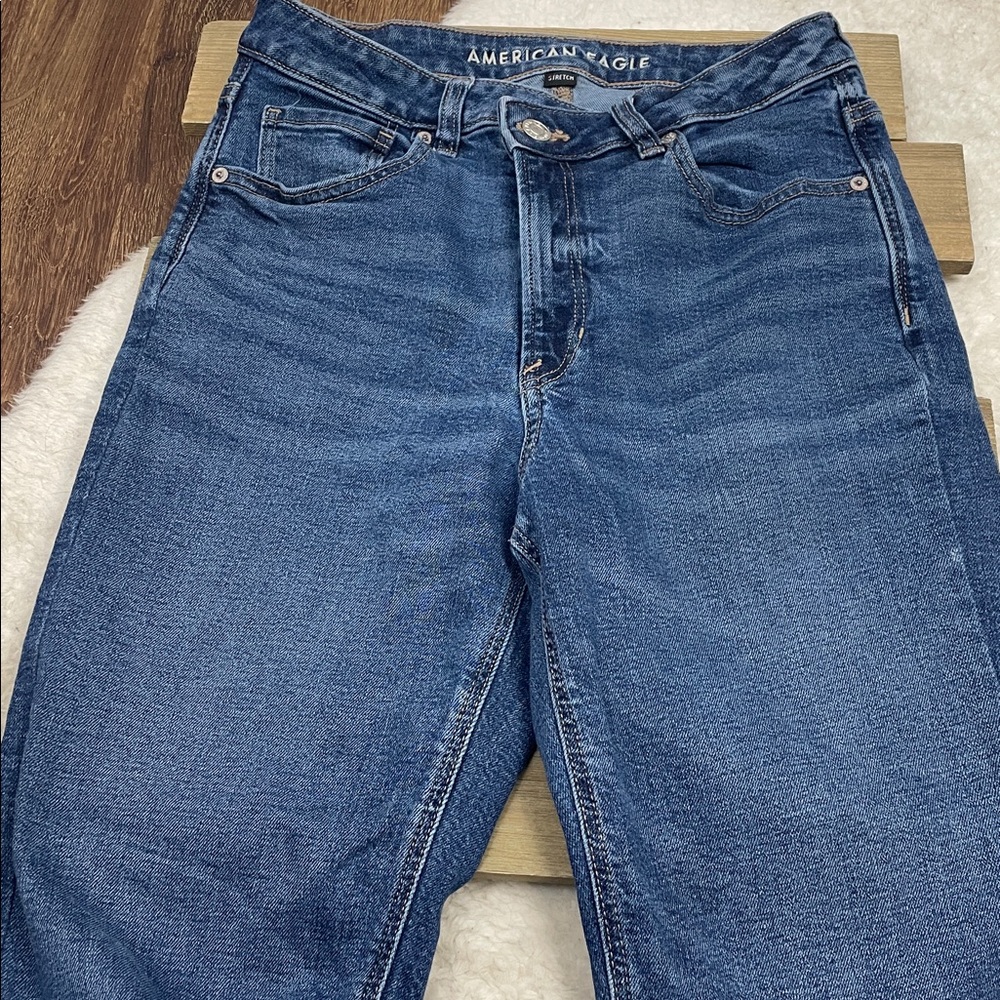 American Eagle Mom Straight Jeans Crossover Waist - Picture 5 of 9